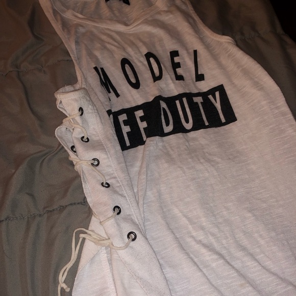 Juniors top - Picture 2 of 3